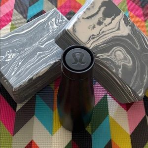 Lululemon Stay Hot Keep Cool Bottle 19 oz unisex